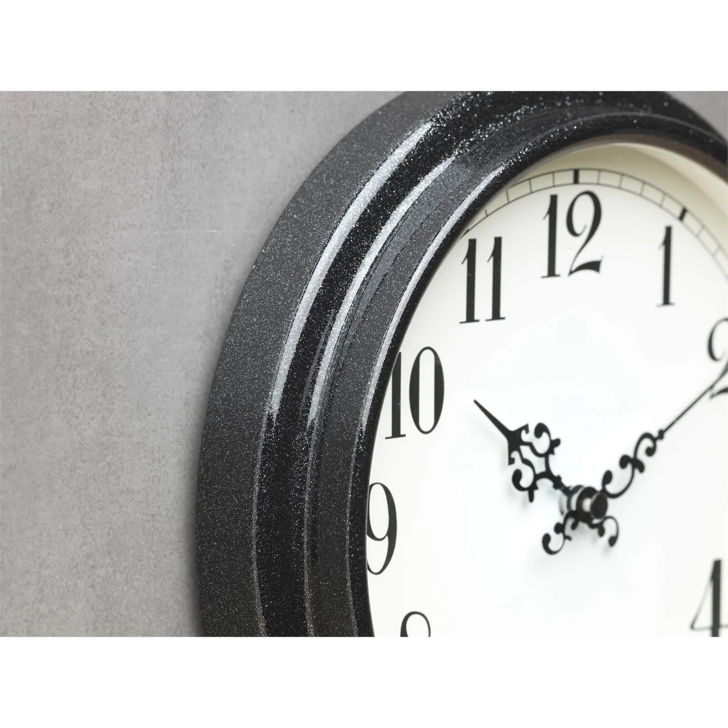 Rust-Oleum Silver - Glitter Spray Paint - 400ml 2 Rust-Oleum Silver - Glitter Spray Paint - 400ml - Image 2