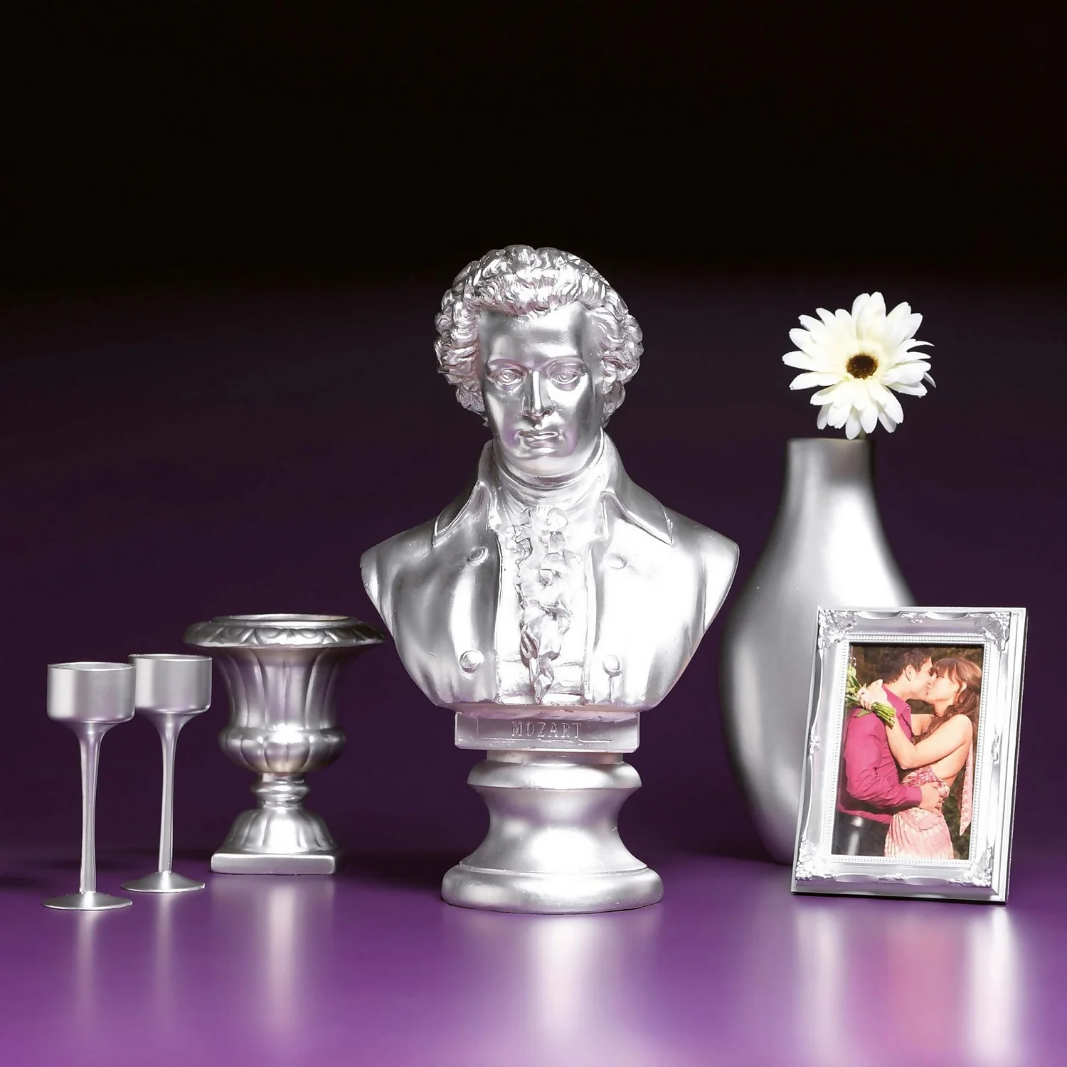 Rust-Oleum Metallic Brilliant Finish - Chrome Spray Paint - 400ml 2 Rust-Oleum Metallic Brilliant Finish - Chrome Spray Paint - 400ml - Image 2