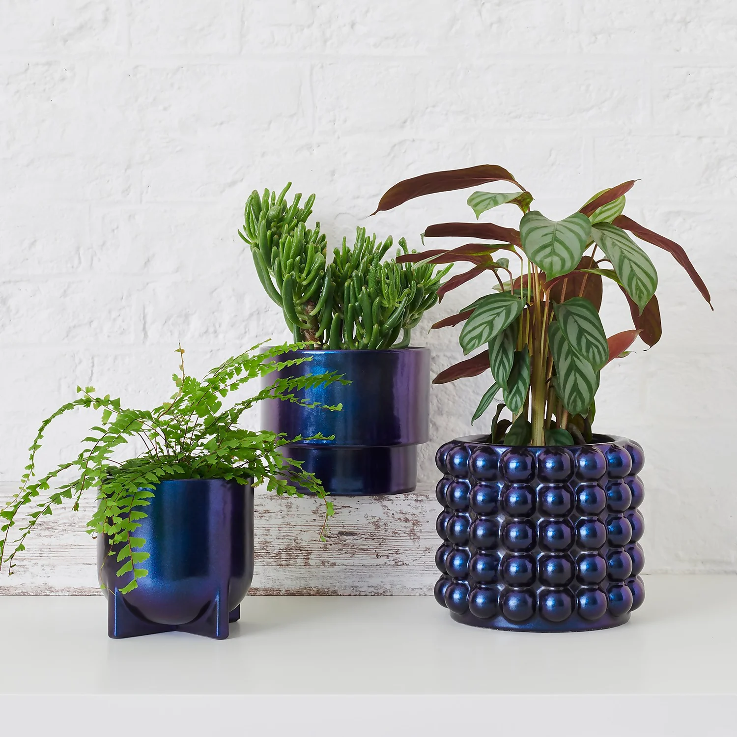 Rust-Oleum Colour Shift Spray Paint Cosmic Blue - 150ml 2 Rust-Oleum Colour Shift Spray Paint Cosmic Blue - 150ml - Image 2